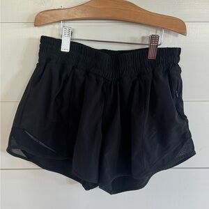 Lululemon hotty hot shorts size 6 black